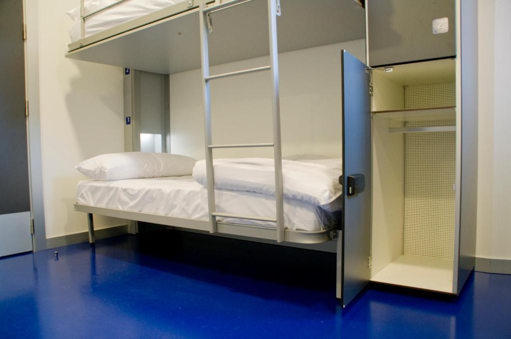 Bbk Bilbao Good Hostel Room photo